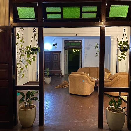 Happy Bunk Hostel Уелигама Екстериор снимка